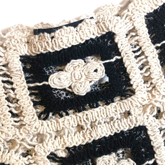 JULIA LOVE J CROCHET CROP TOP SIZE LARGE NWOT - Picture 6 of 8